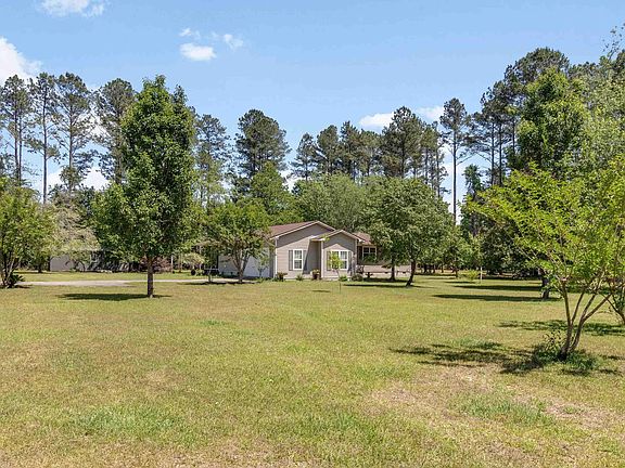 3rd image of 2049 Willow Lake Rd