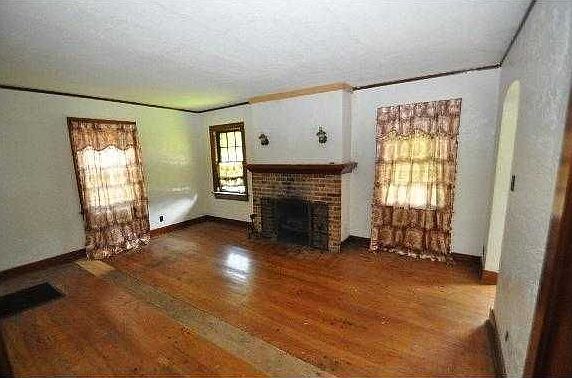 3rd image of 2338 Vollintine Ave