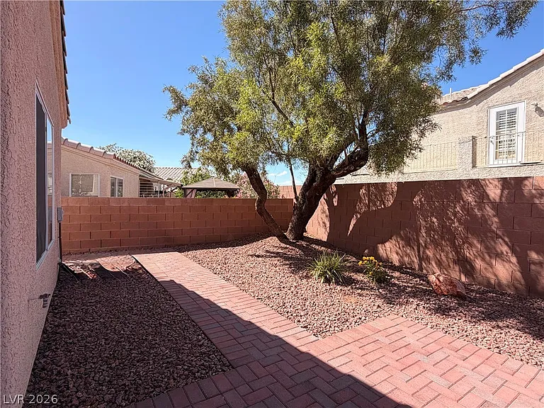 212 Horizon Peak Dr — Photo 30