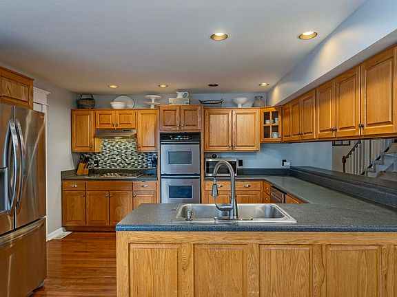 5th image of 1022 Tommie Ln