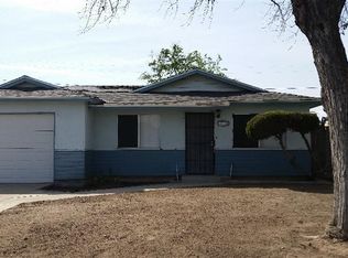 241 N Smith Ave, Dinuba, CA 93618