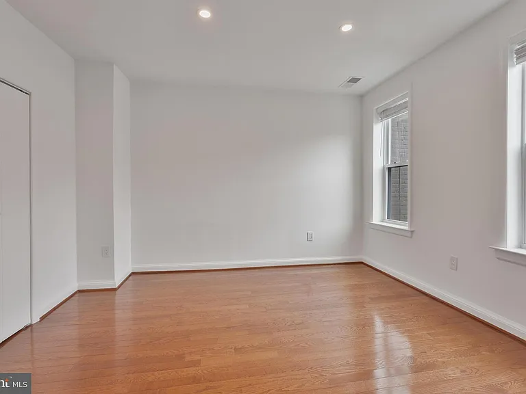 1339 Corcoran St NW — Photo 30