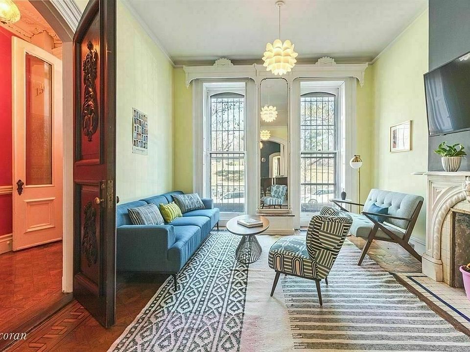 1st image of 150 De Kalb Ave #1
