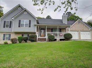 132 King George Ct SW, Calhoun, GA 30701