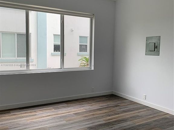 5th image of 1814 SW 22nd Ave APT 6