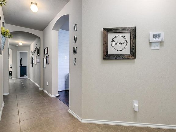 4th image of 1225 Monaco Dr