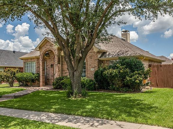 3rd image of 1145 Valley Oaks Dr