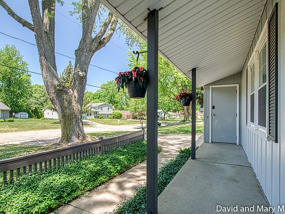 5th image of 2632 Johnathan Ave NE