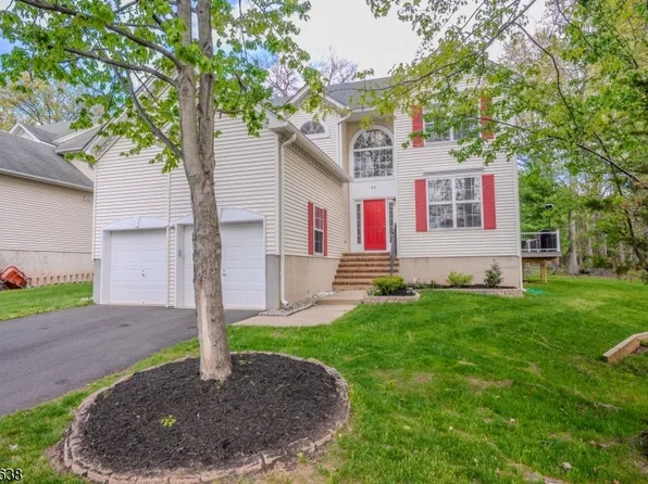 23 Huntley Way, Bridgewater Twp., NJ 08807