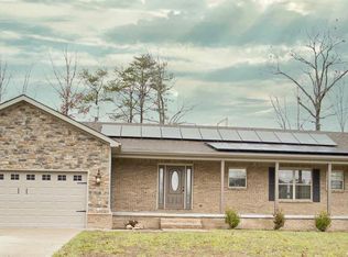 108 Beechwood Dr, Irvine, KY 40336