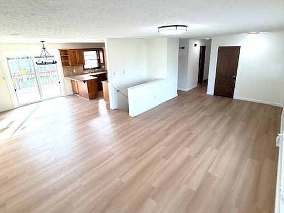 3rd image of 2627 Bret Ave