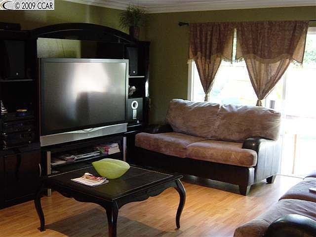 2nd image of 2472 Tanager Cir