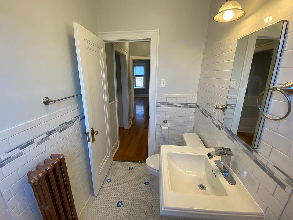 1st image of 1706 N Narragansett Ave #205