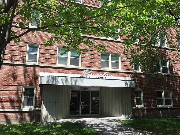 265 Daly Ave — Photo 2