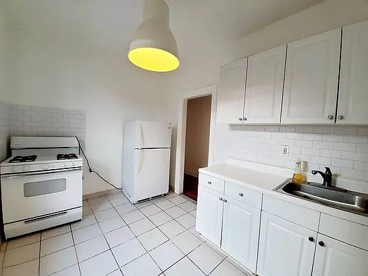 Rented by Pear NYC LLC | media 19