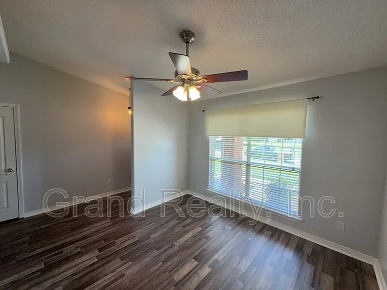 3951 Harbors Port St — Photo 4