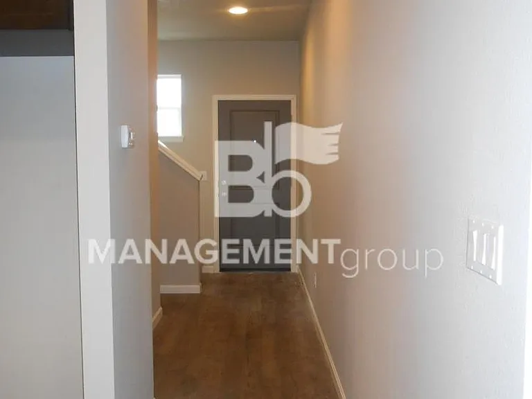 7084 NW Abigail Ter — Photo 10