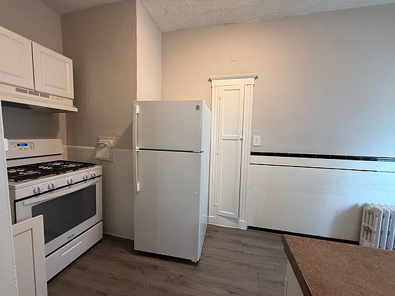 4th image of 1142 River St