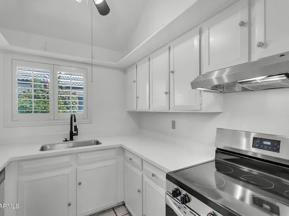 1138 E KALER Drive, Phoenix, AZ 85020