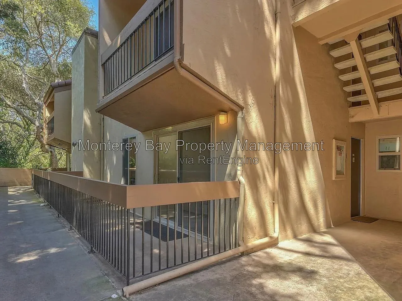 1 bed, 1.0 bath, 656 sqft, $2,400 — Photo 2