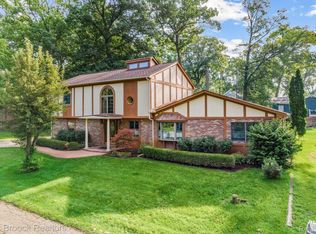 3793 Alcott, West Bloomfield, MI