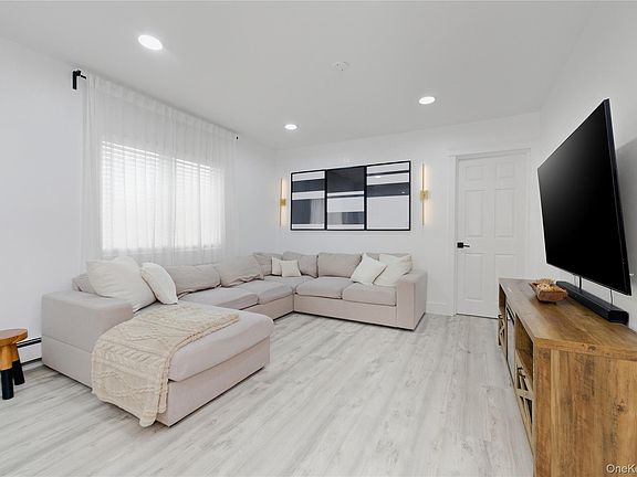 5th image of 54 Morning Glory Road