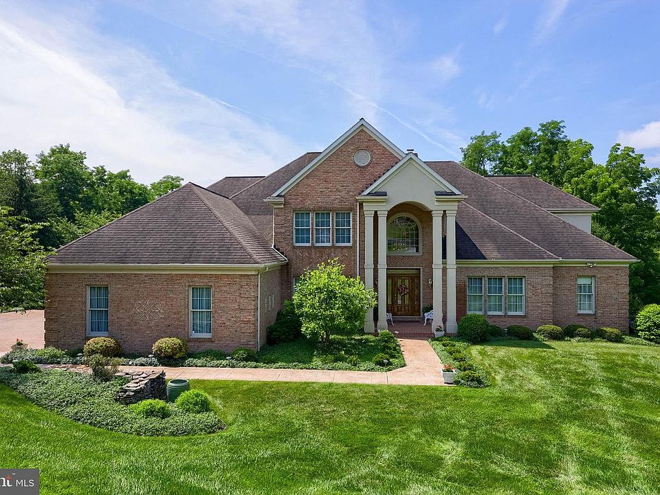 1st image of 1190 Overbrook Cir