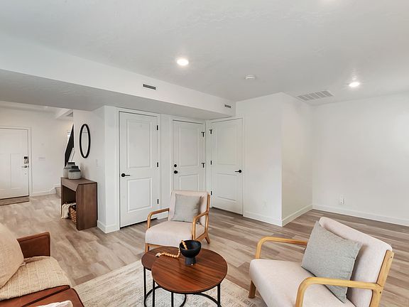 4th image of 91 E Brushy Canyon St