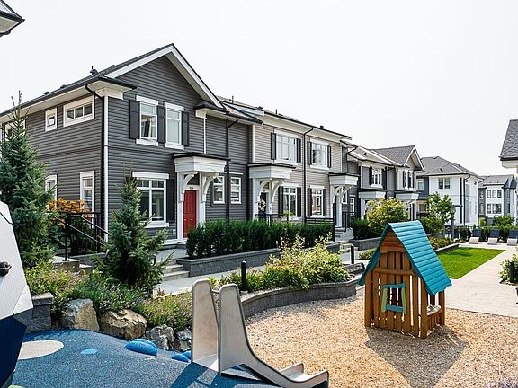 3rd image of 2070 Oak Meadows Dr #105