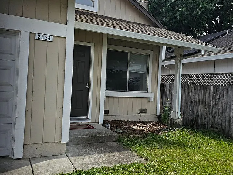 2324 Bellam Ct — Photo 6