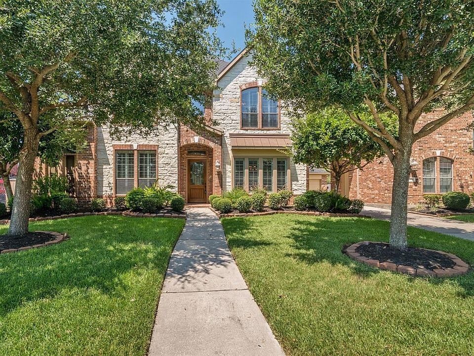 1st image of 2559 Estrada Dr