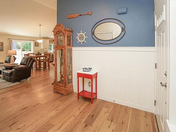 2nd image of 1598 Sockeye Ln