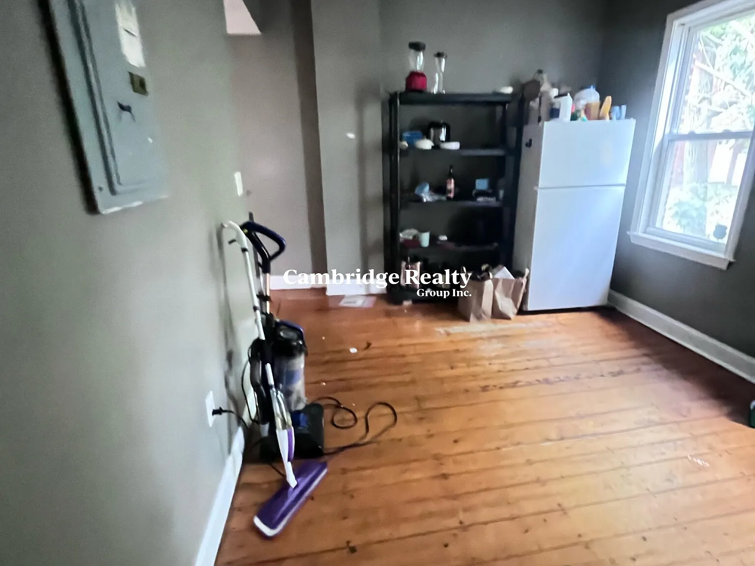 6 bed, $8,500 — Photo 4