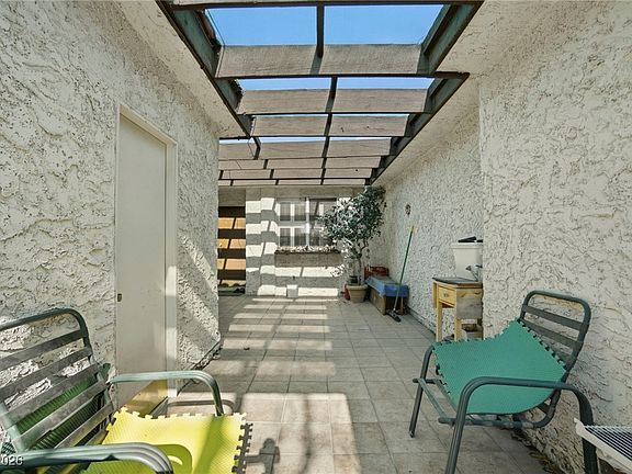 5th image of 2742 San Martin Ct