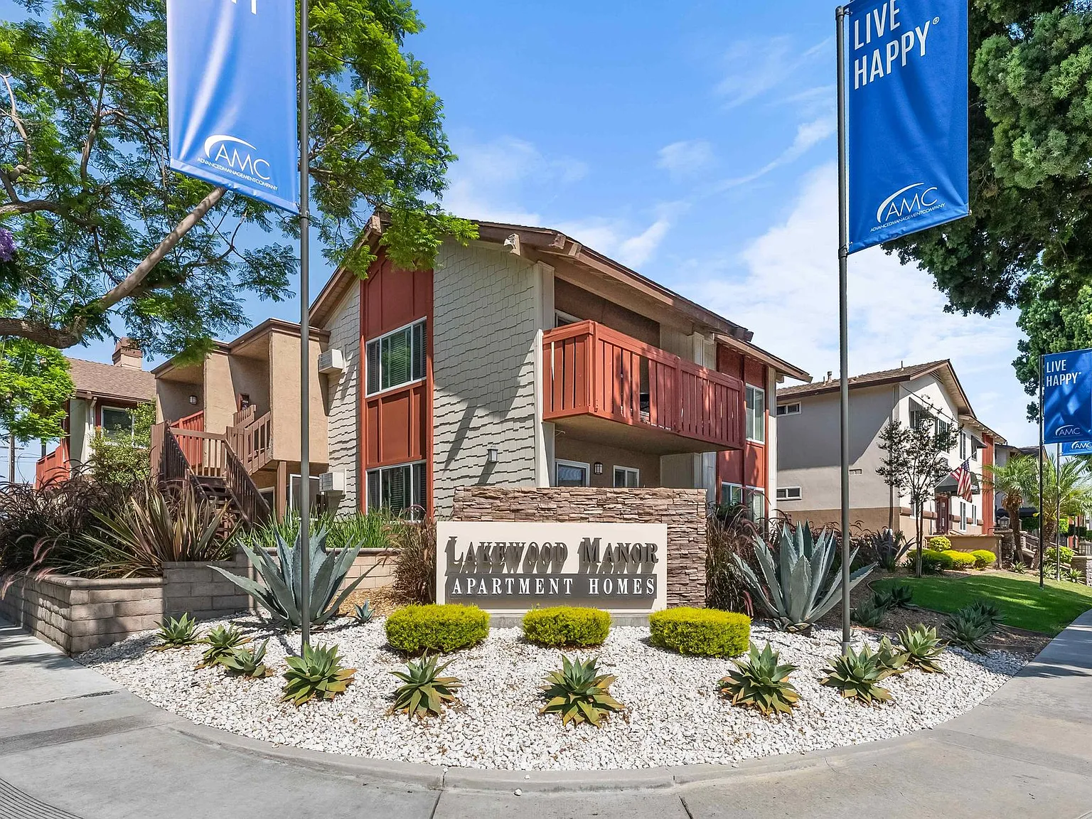 Lakewood Manor Apartment Homes — Photo 3