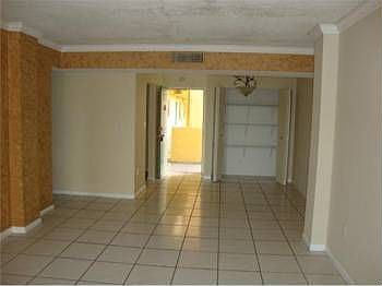 3rd image of 9460 Fontainebleau Blvd APT 419
