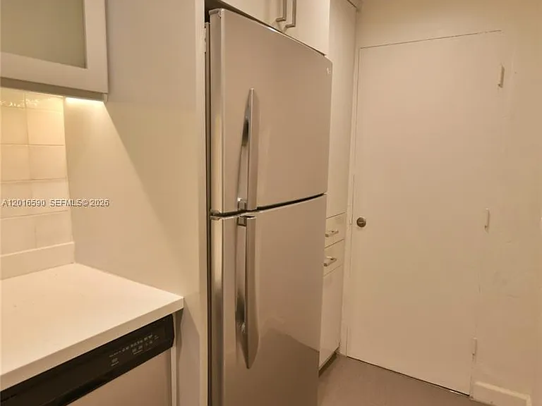 6884 N Kendall Dr #C401 — Photo 22