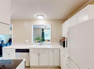 1136 E Woodlawn Rd, Charlotte, NC 28209