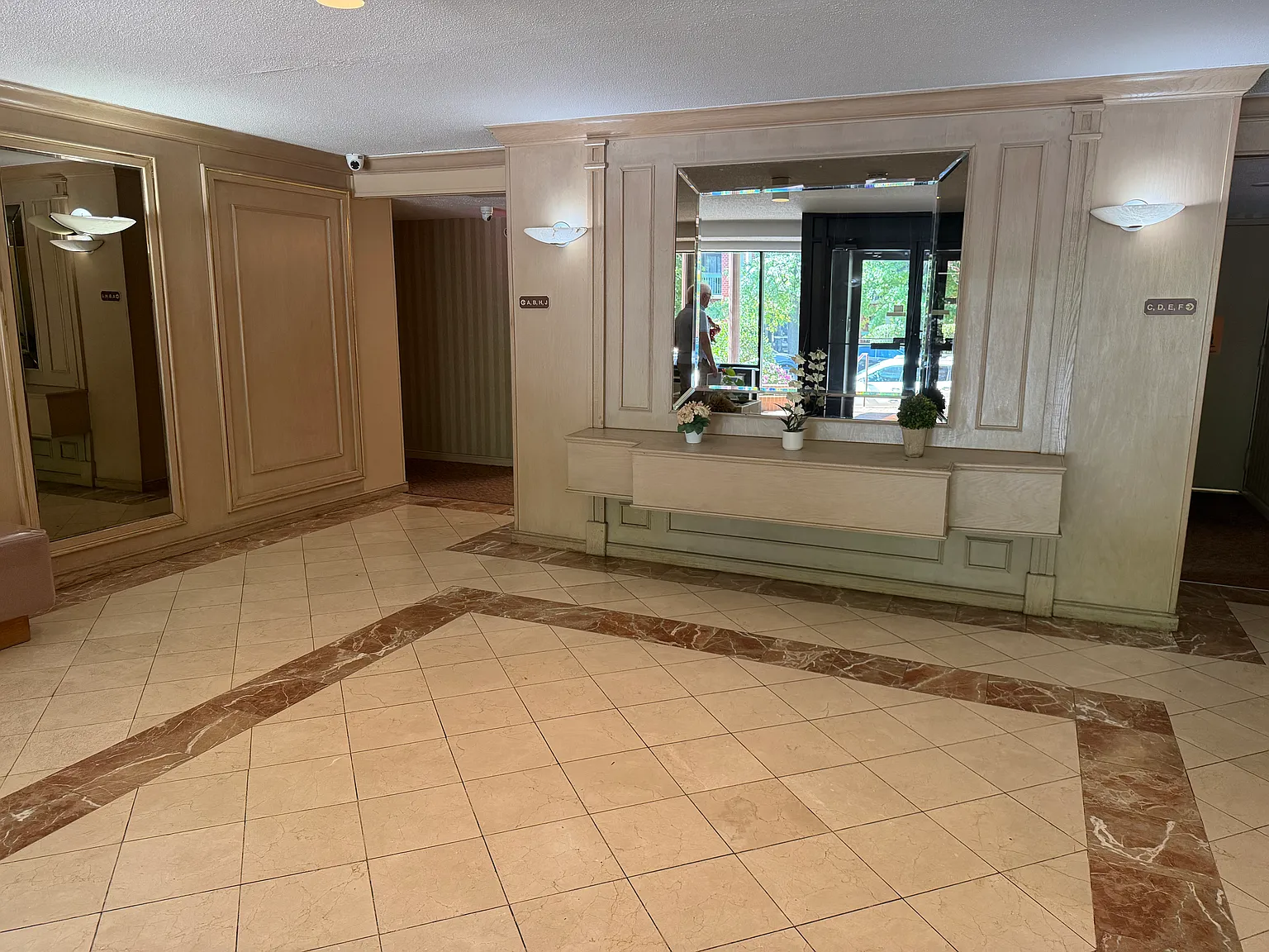 Wellington Ct, Staten Island — Photo 2