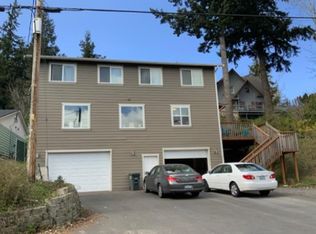 215 N 34th St, Bellingham, WA 98225