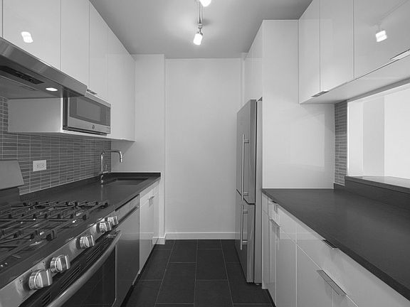 3rd image of 55 W End Ave APT S18f