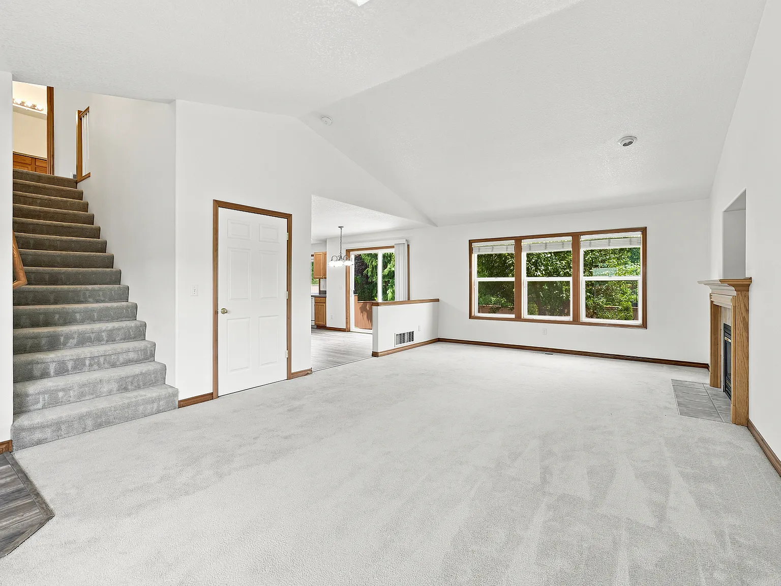 3 bed, 2.5 bath, 1750 sqft, $2,995 — Photo 3