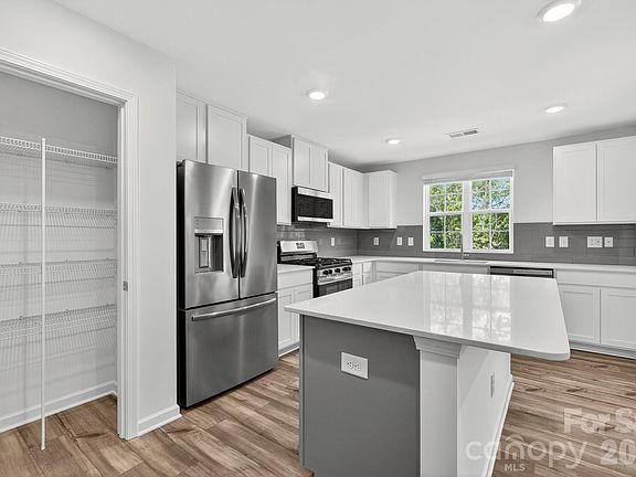 3rd image of 490 Sand Dunes Dr #71