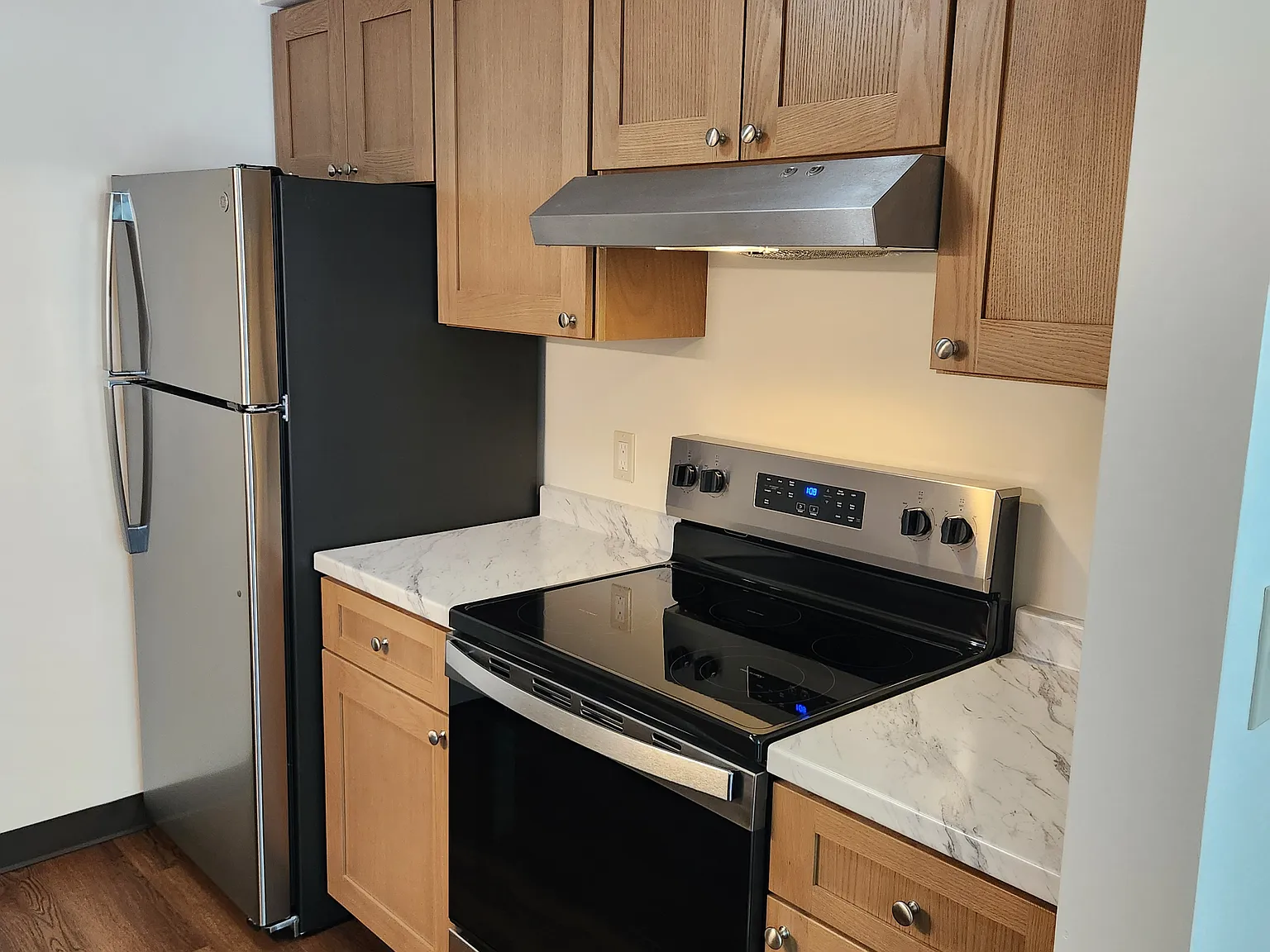 1 bed, 875 sqft, $1,600 — Photo 4