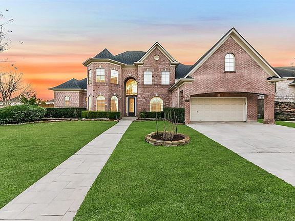 3rd image of 2707 Pond Brook Place