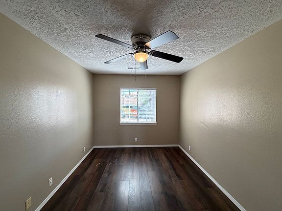 5th image of 10527 Brookline Pl NW