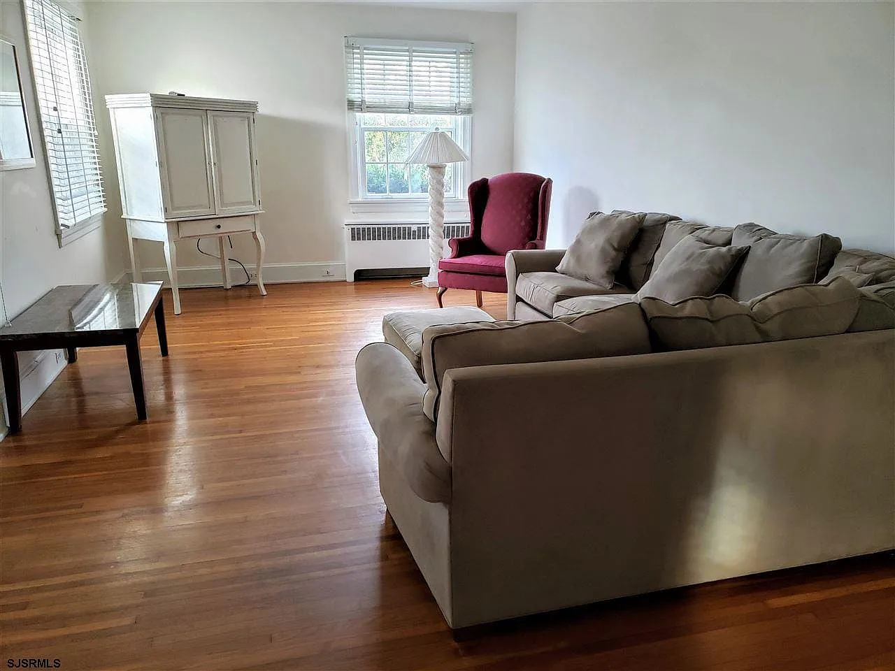 4 bed, 3.5 bath, 2430 sqft, $15,000 — Photo 2