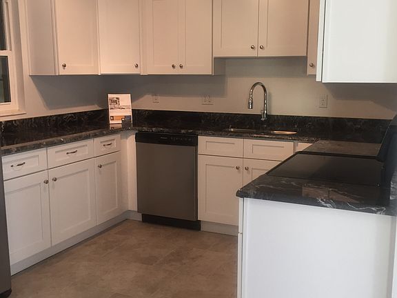 5th image of 1325 Camp Ave