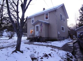 10429 Peck Hill Rd, Perrysburg, NY 14129