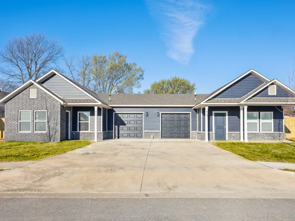 917 Valley Oaks Ln, Centerton, AR 72719